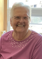 Giofu, Shirley Ann